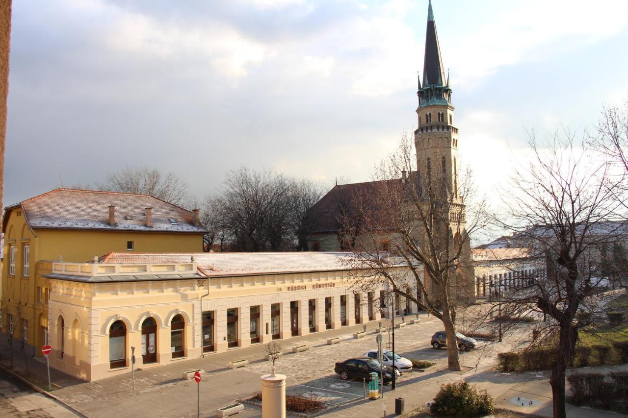 Panorama Apartman Cegled Exterior photo
